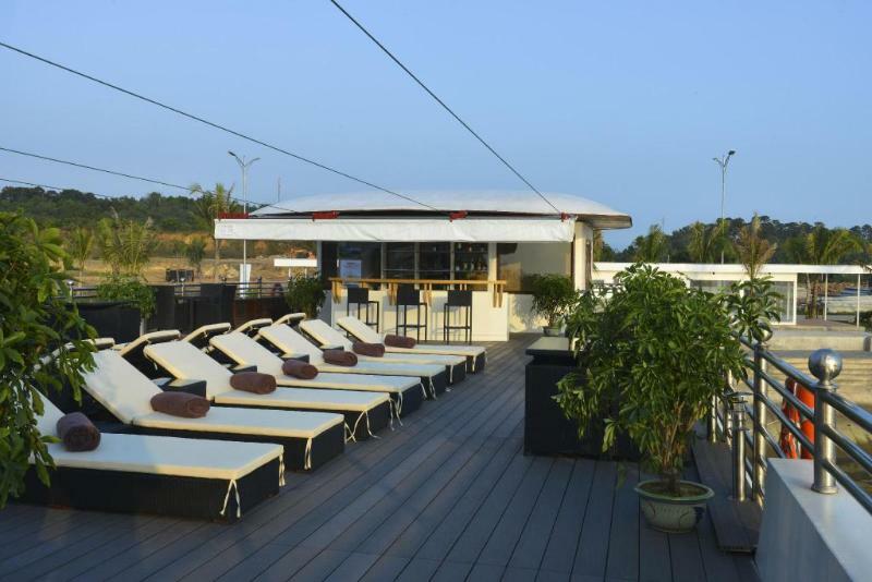 Athena Royal Cruise - Luxury In Halong Bay  Ha Long