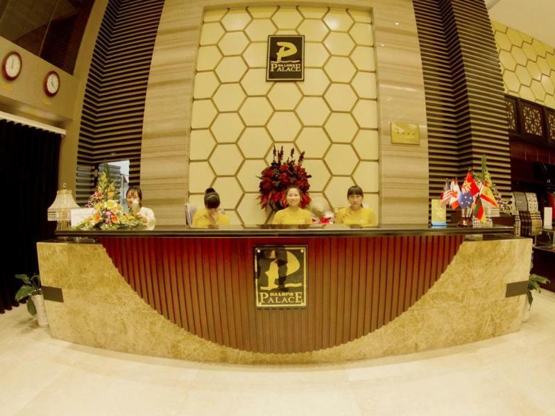 Palace Khách sạn 4*