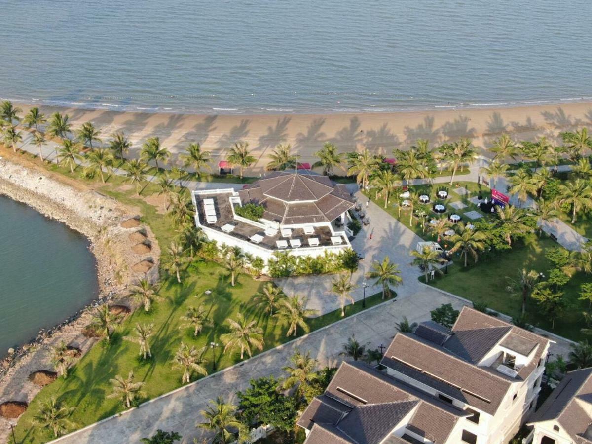 Paradise Hotel