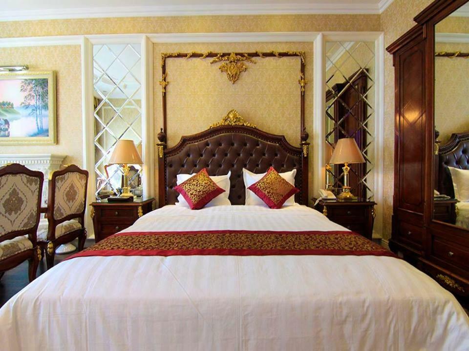 Violin Ha Noi Hotel