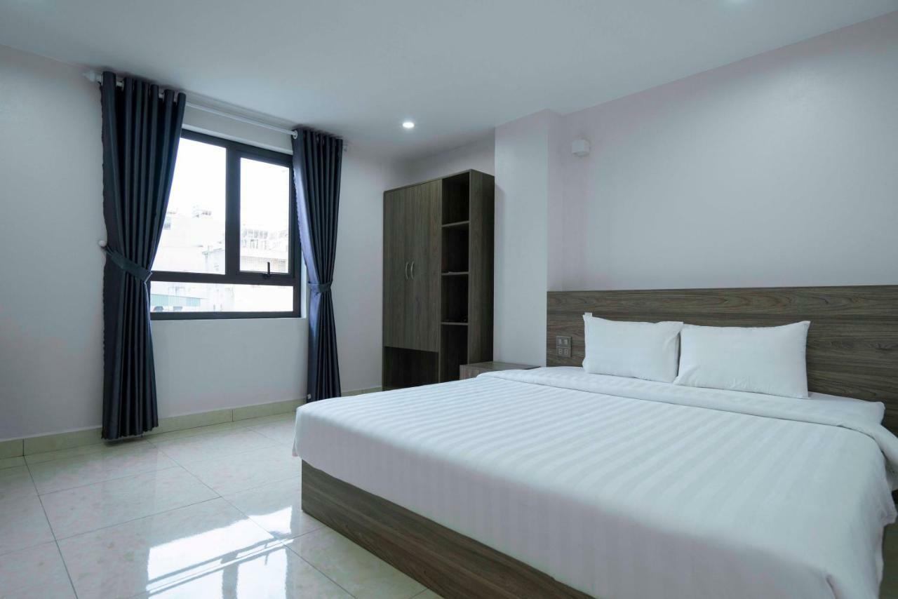 Hotel Aurora Halong *