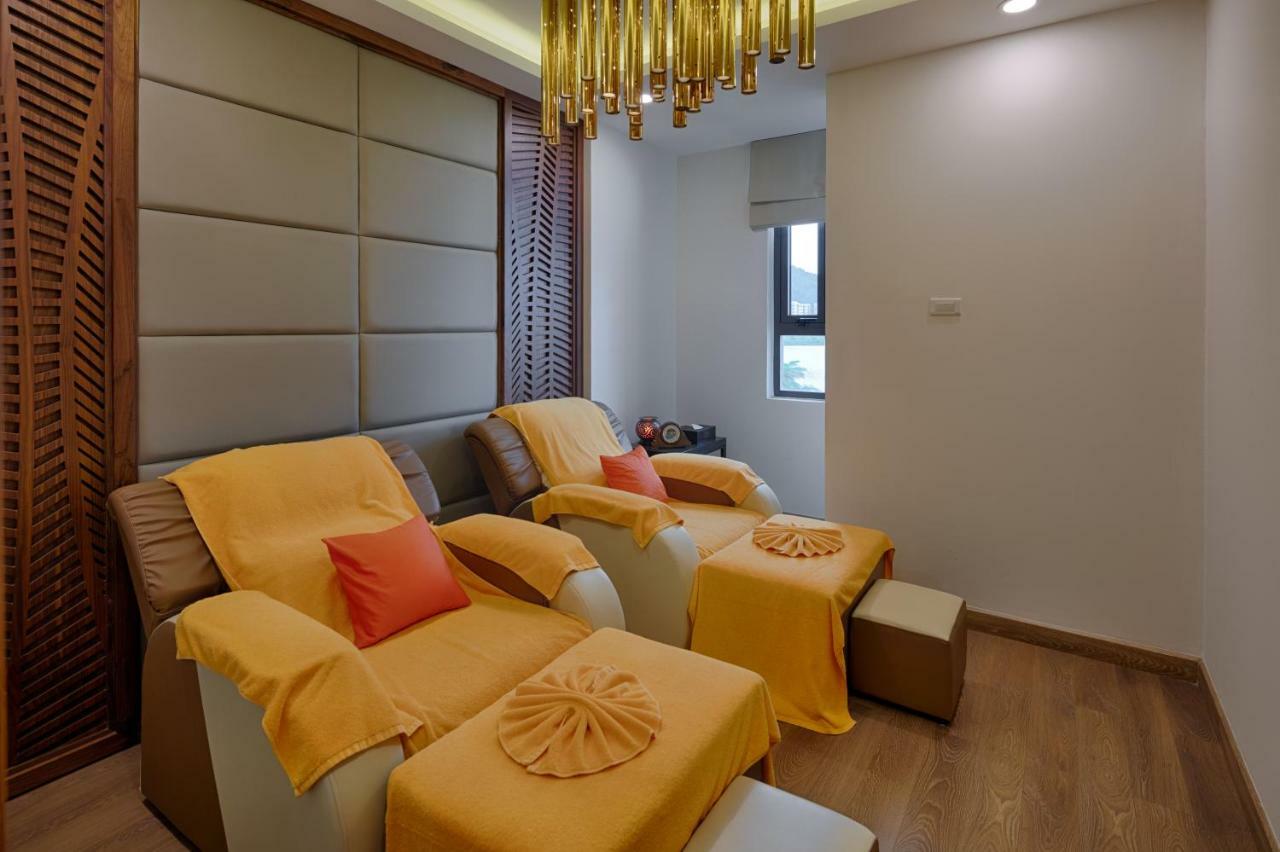 Resort Royal Lotus & 4*