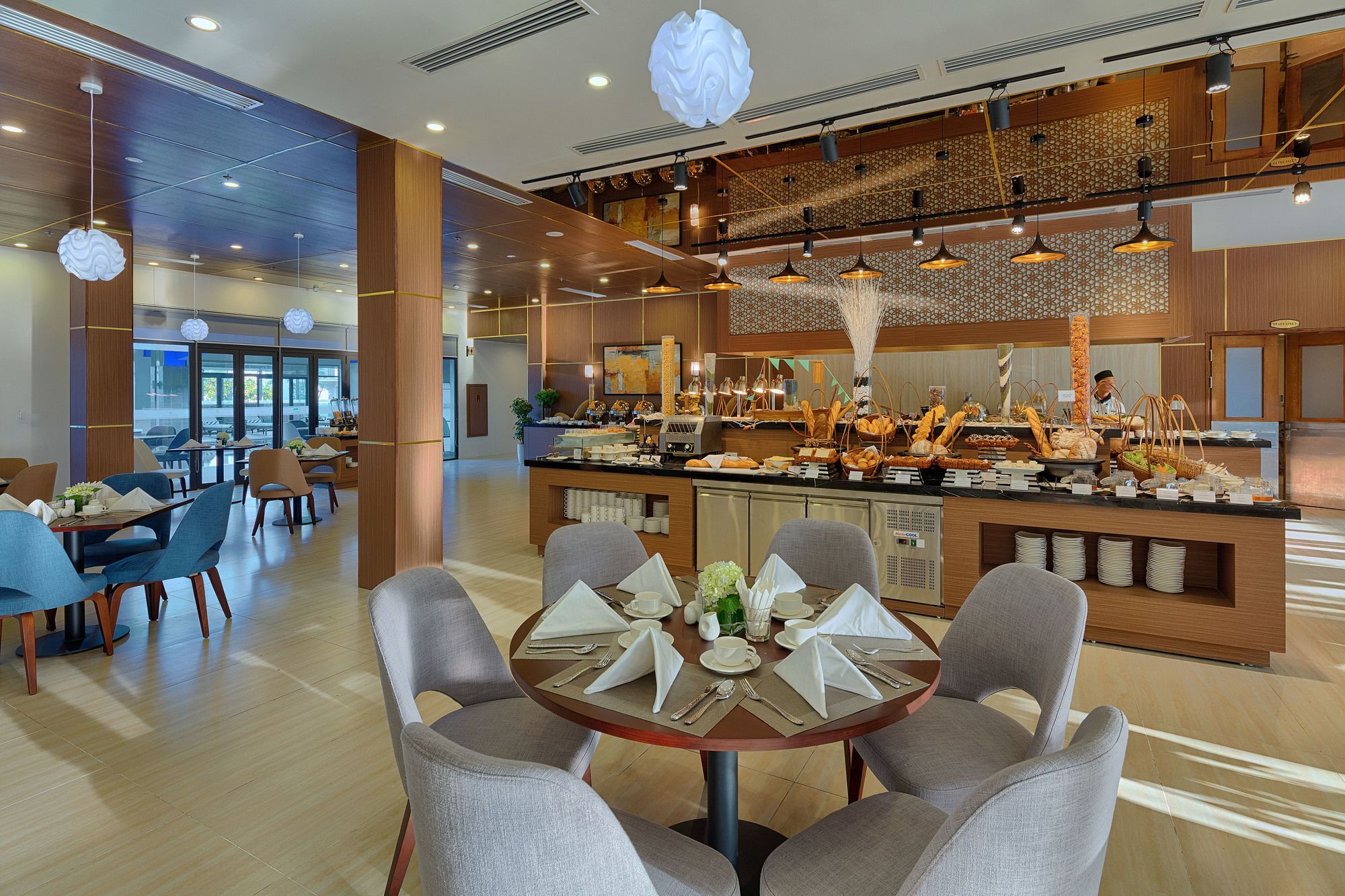 Resort Royal Lotus & 4*