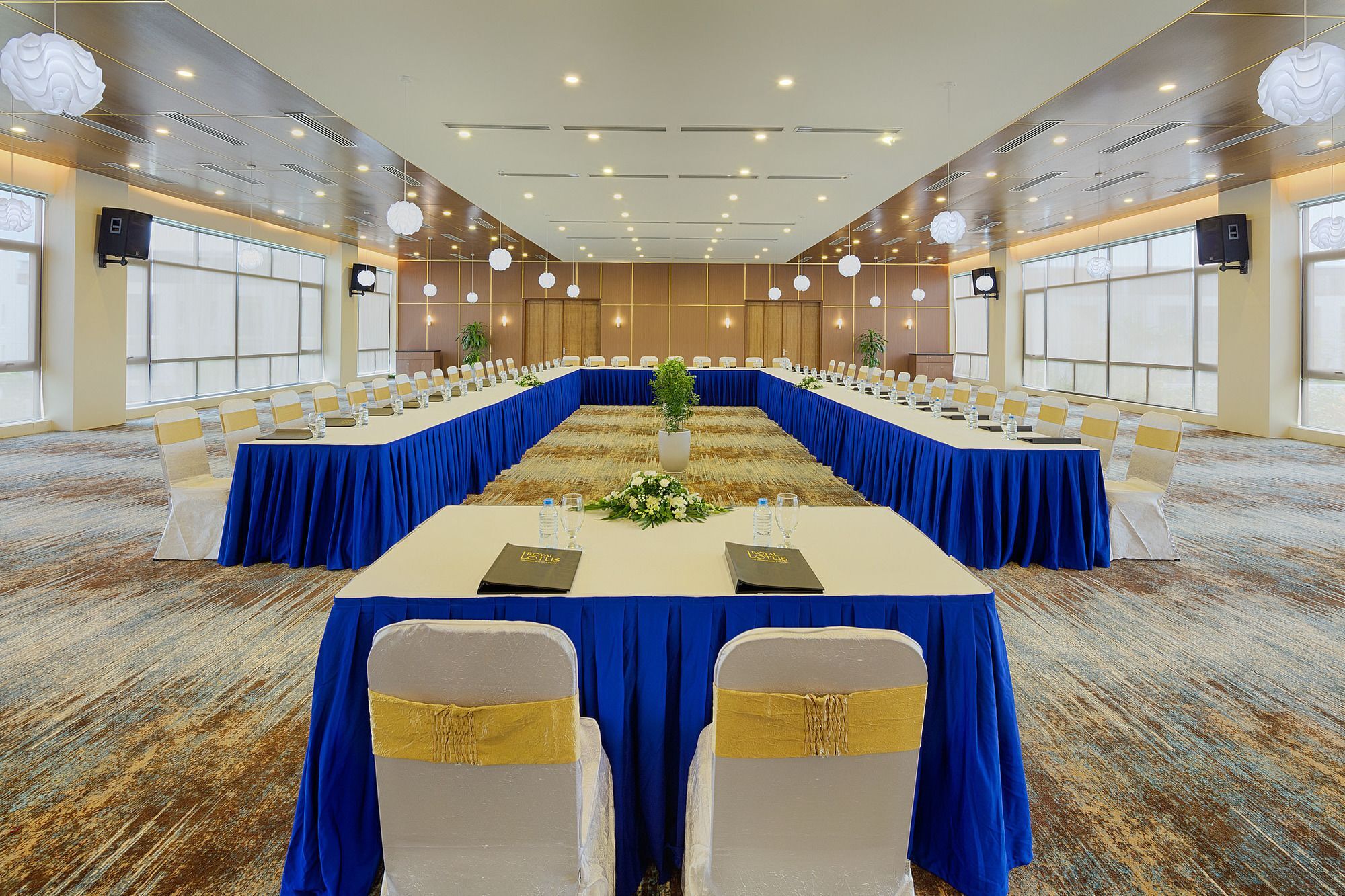 Resort Royal Lotus &