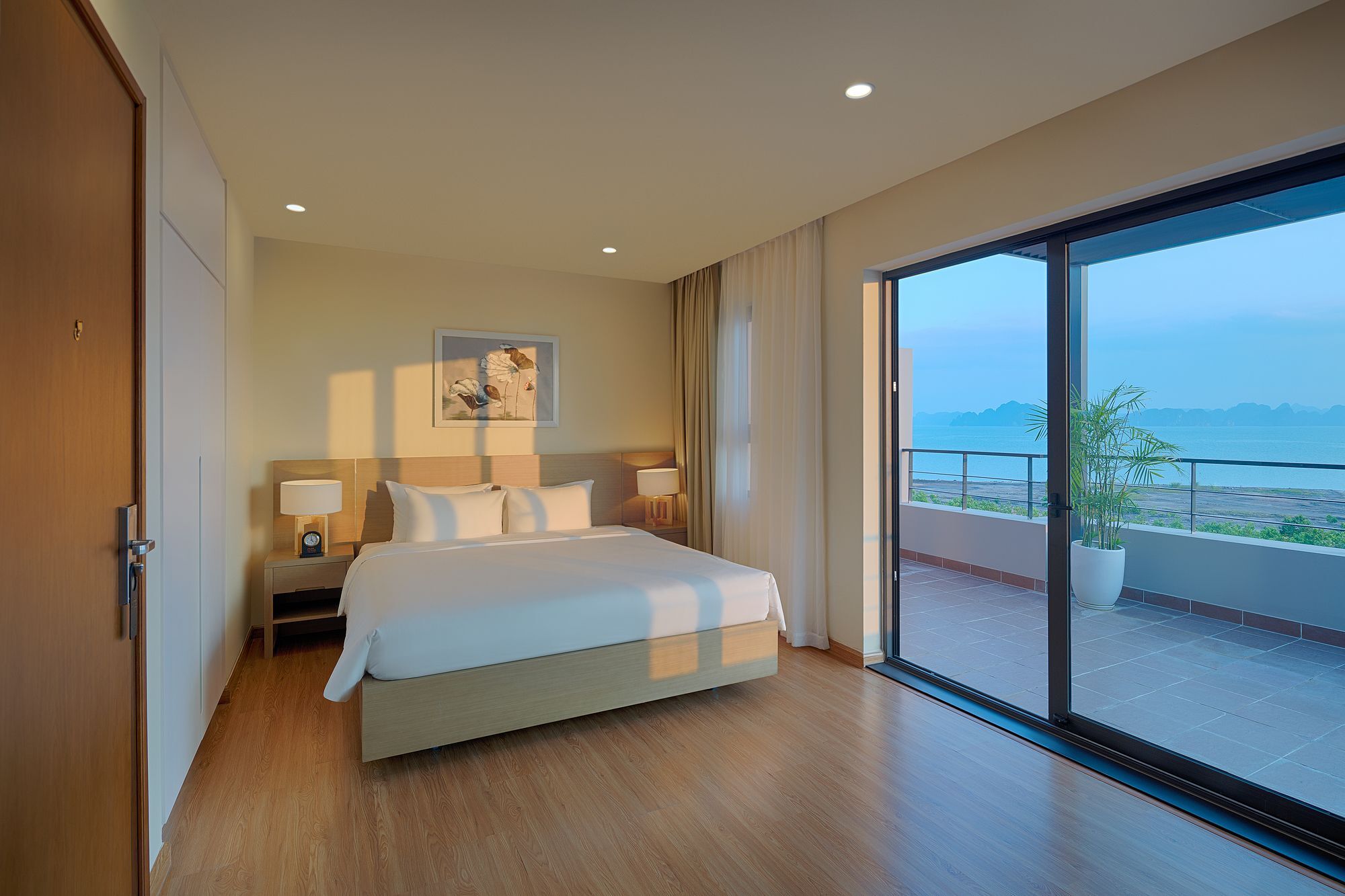 Resort Royal Lotus & Ha Long