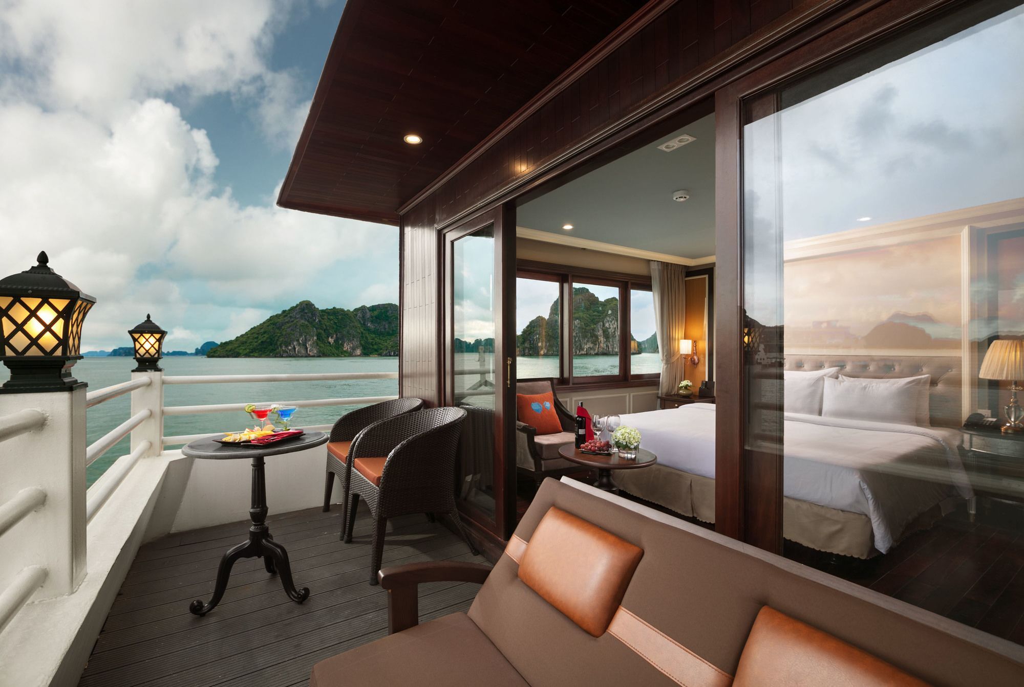 Halong Athena Cruise 5* Hạ Long