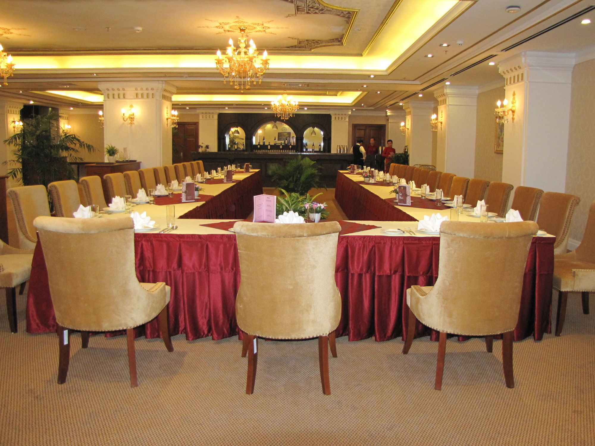 Khách sạn Tan Son Nhat Saigon 5*