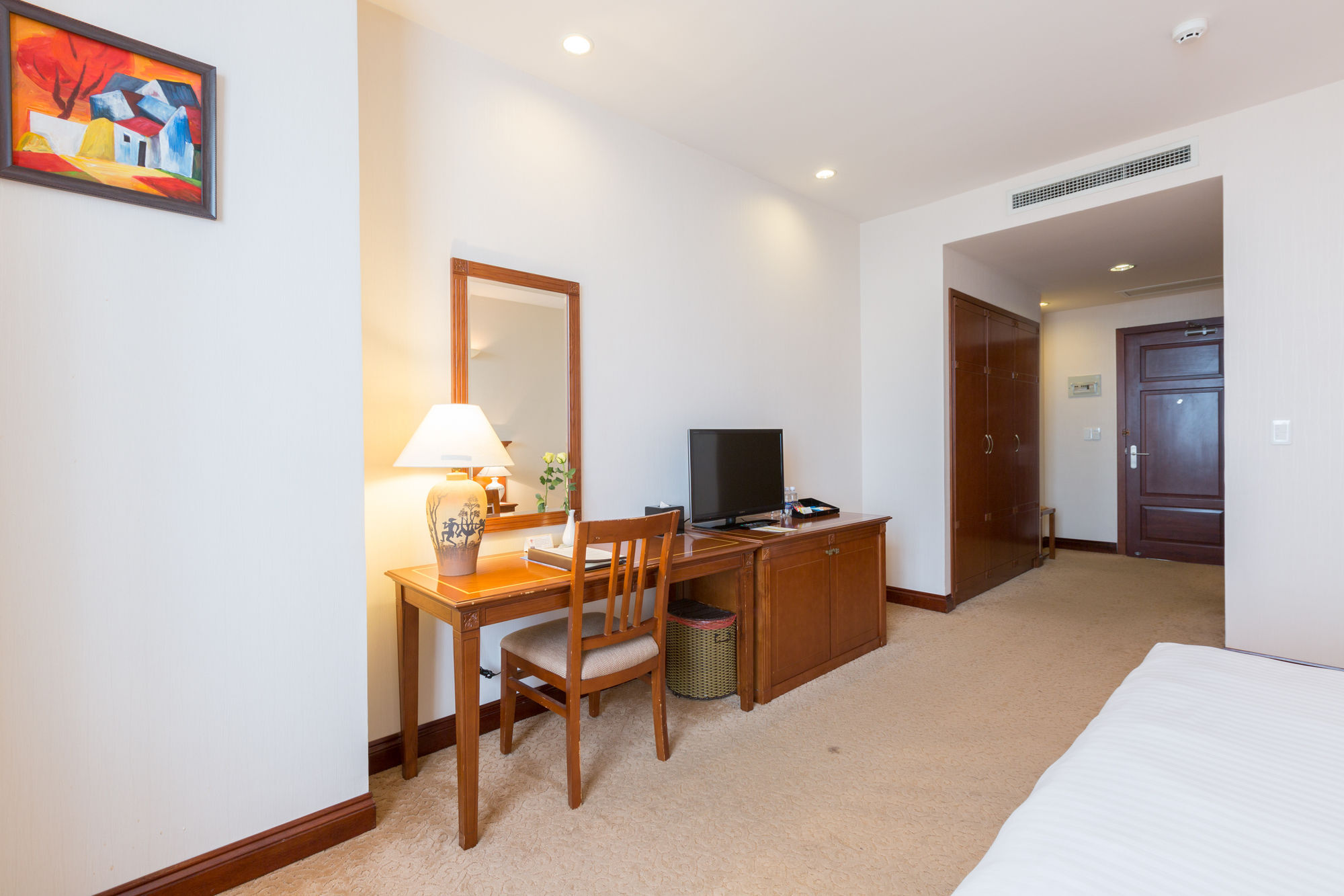 Khách sạn Tan Son Nhat Saigon TP. Hồ Chí Minh