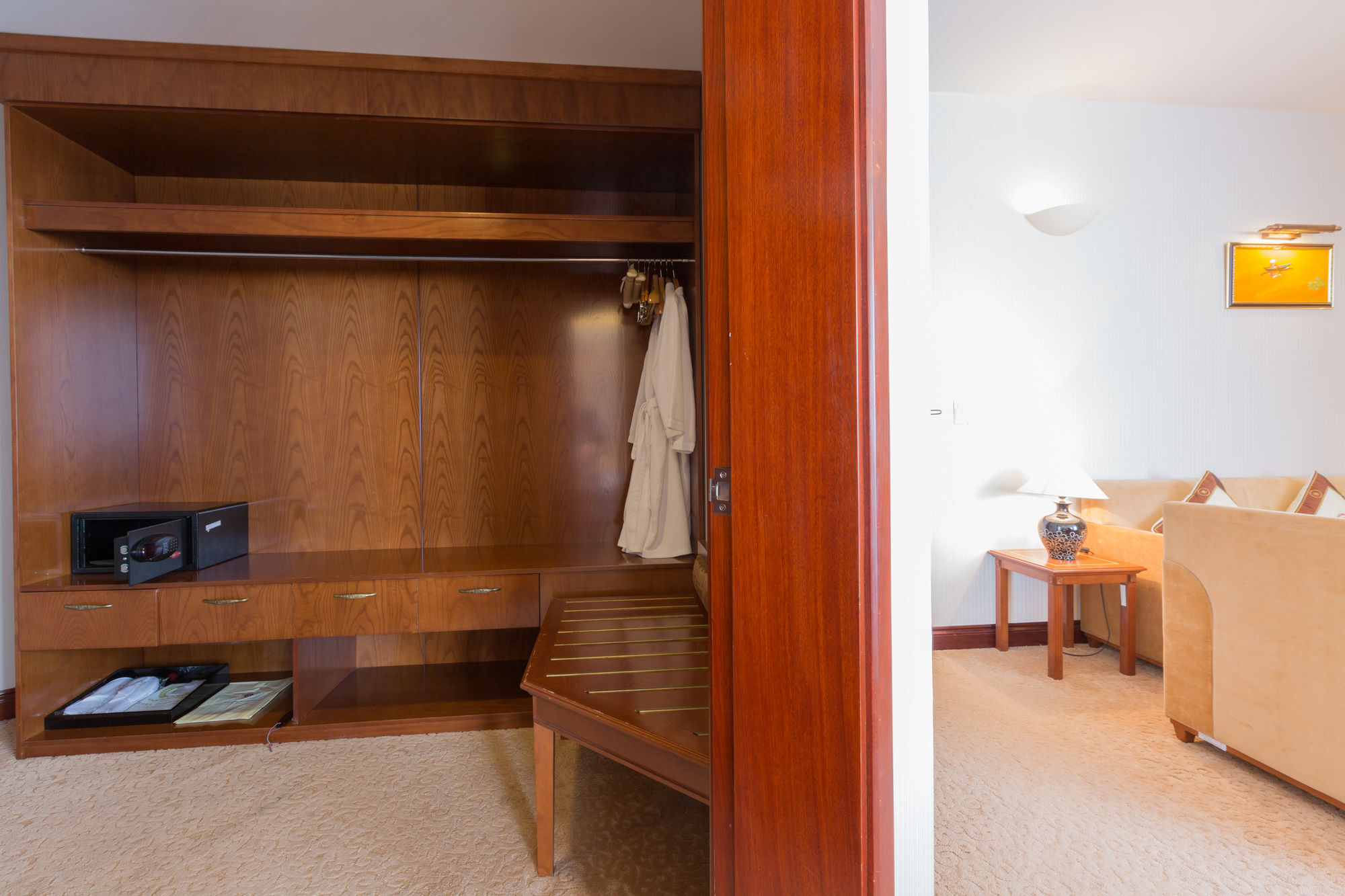 Tan Son Nhat Saigon Khách sạn 5*