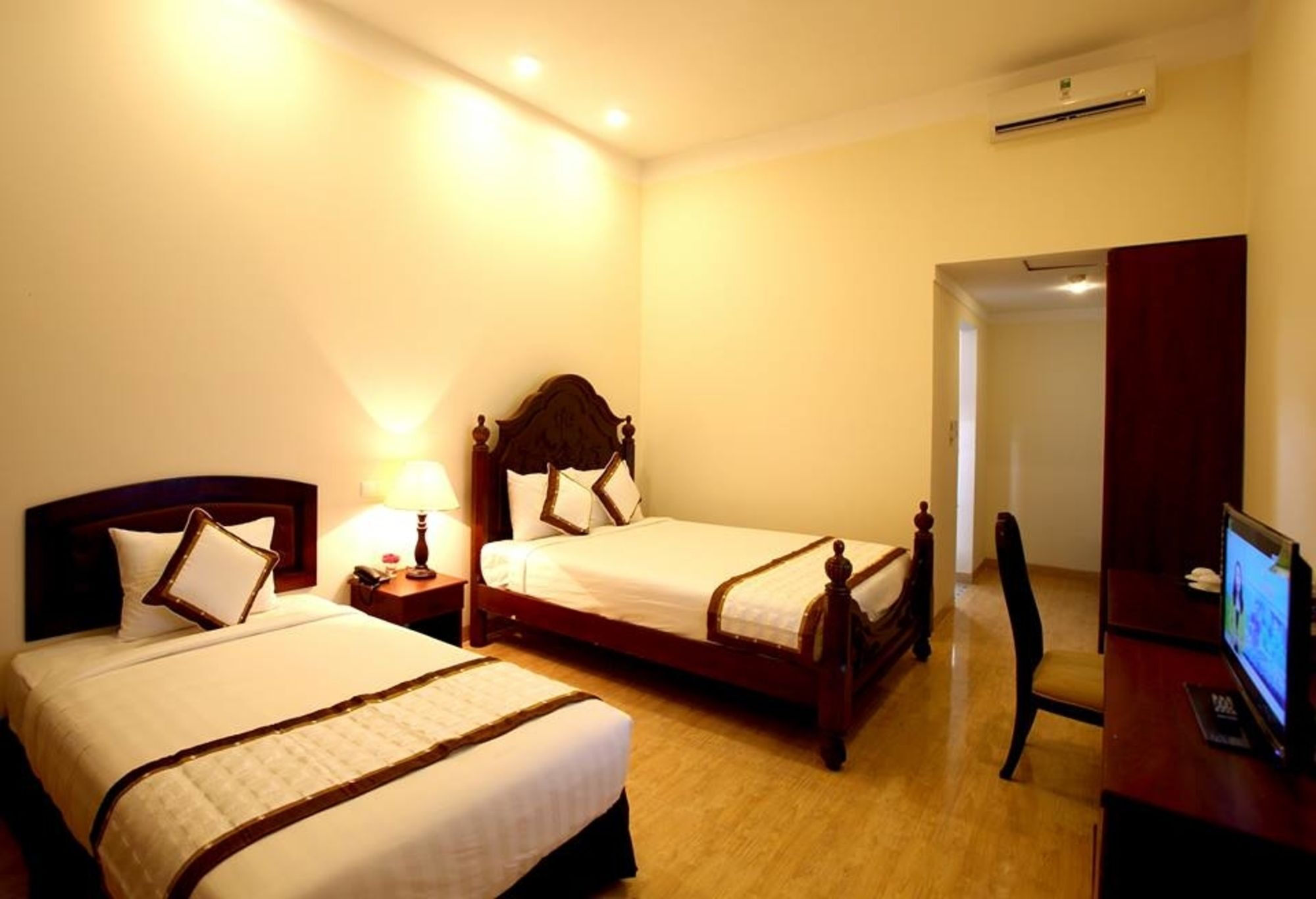 Khu nghỉ mát Sky Star 3*