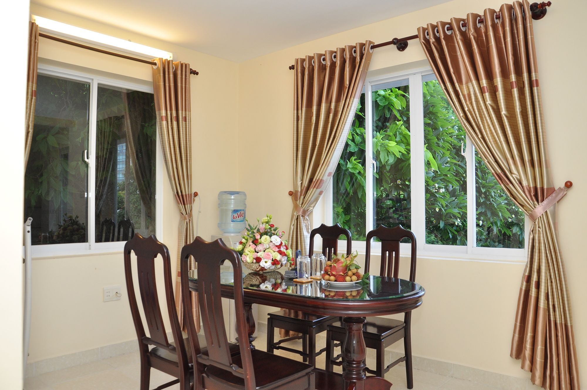 Hotel Lam Son &