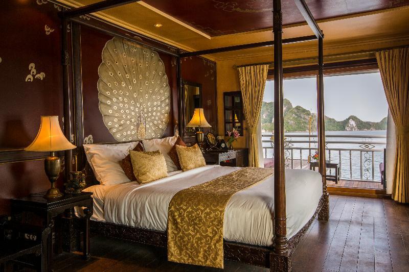 Heritage Line Violet Cruise - Halong Bay & Lan Ha Bay 5*