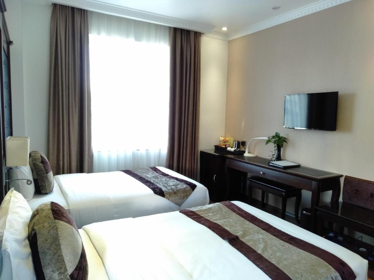 Bay Palace Hạ Long
