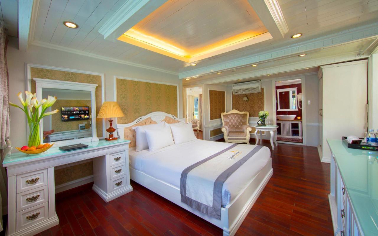 Signature Halong Cruise Hạ Long
