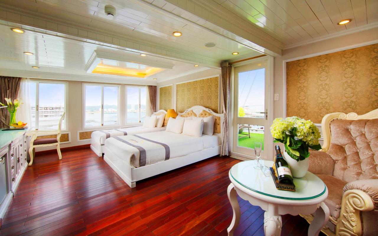 Signature Halong Cruise Hạ Long
