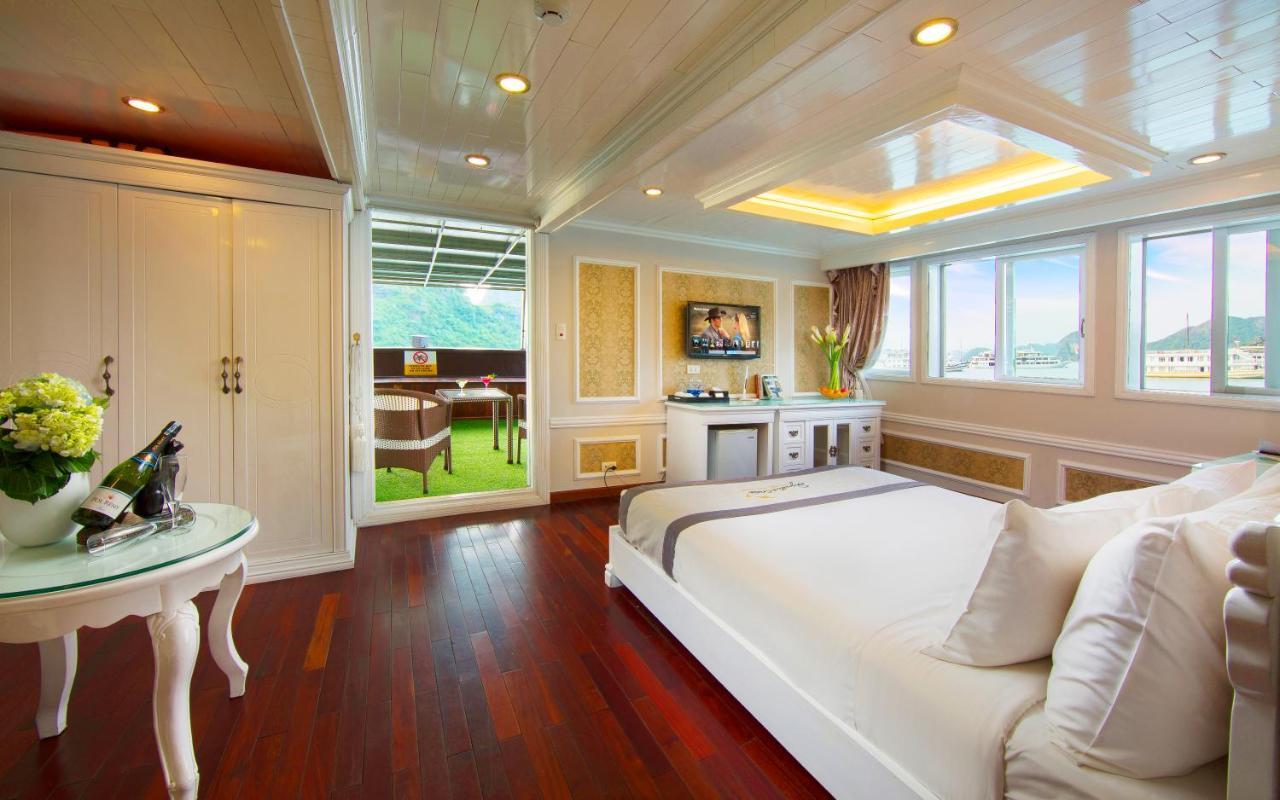 Signature Halong Cruise Hạ Long
