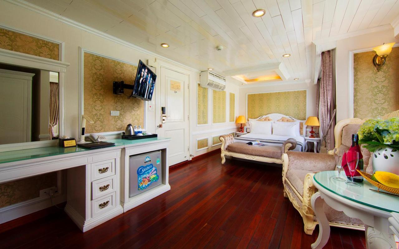Signature Halong Cruise 5* Hạ Long