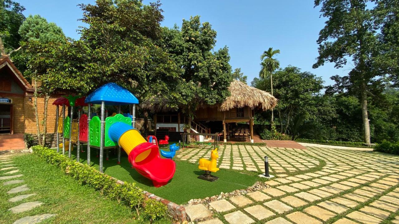 Khu nghỉ mát Tropical Villas *