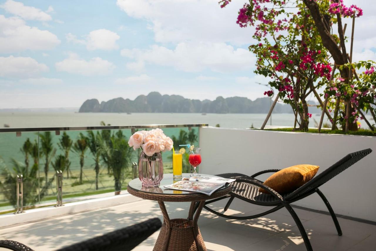 Tuan Chau Kingly Hotel