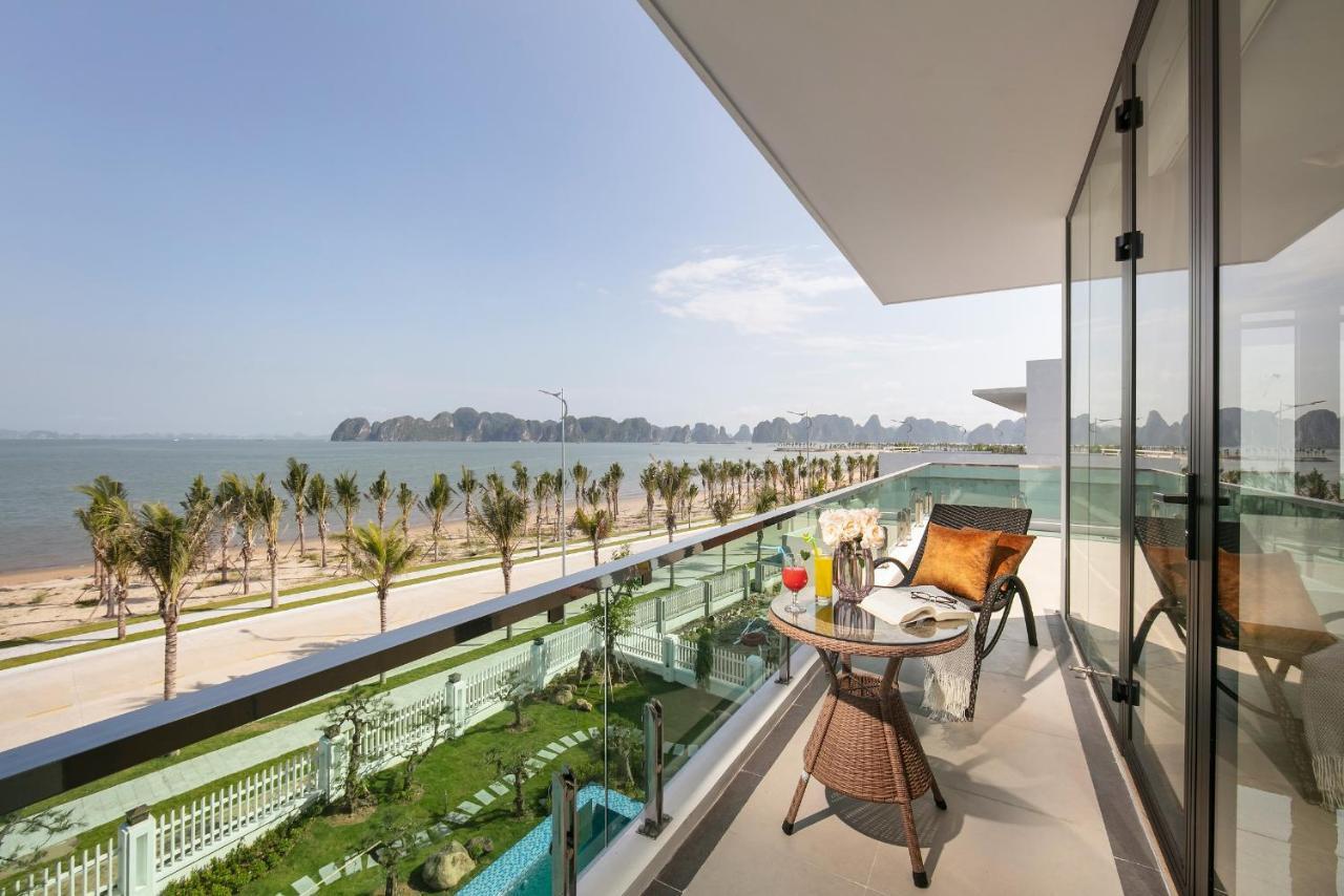 Tuan Chau Kingly Hotel
