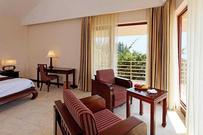 Resort Takalau & 4*