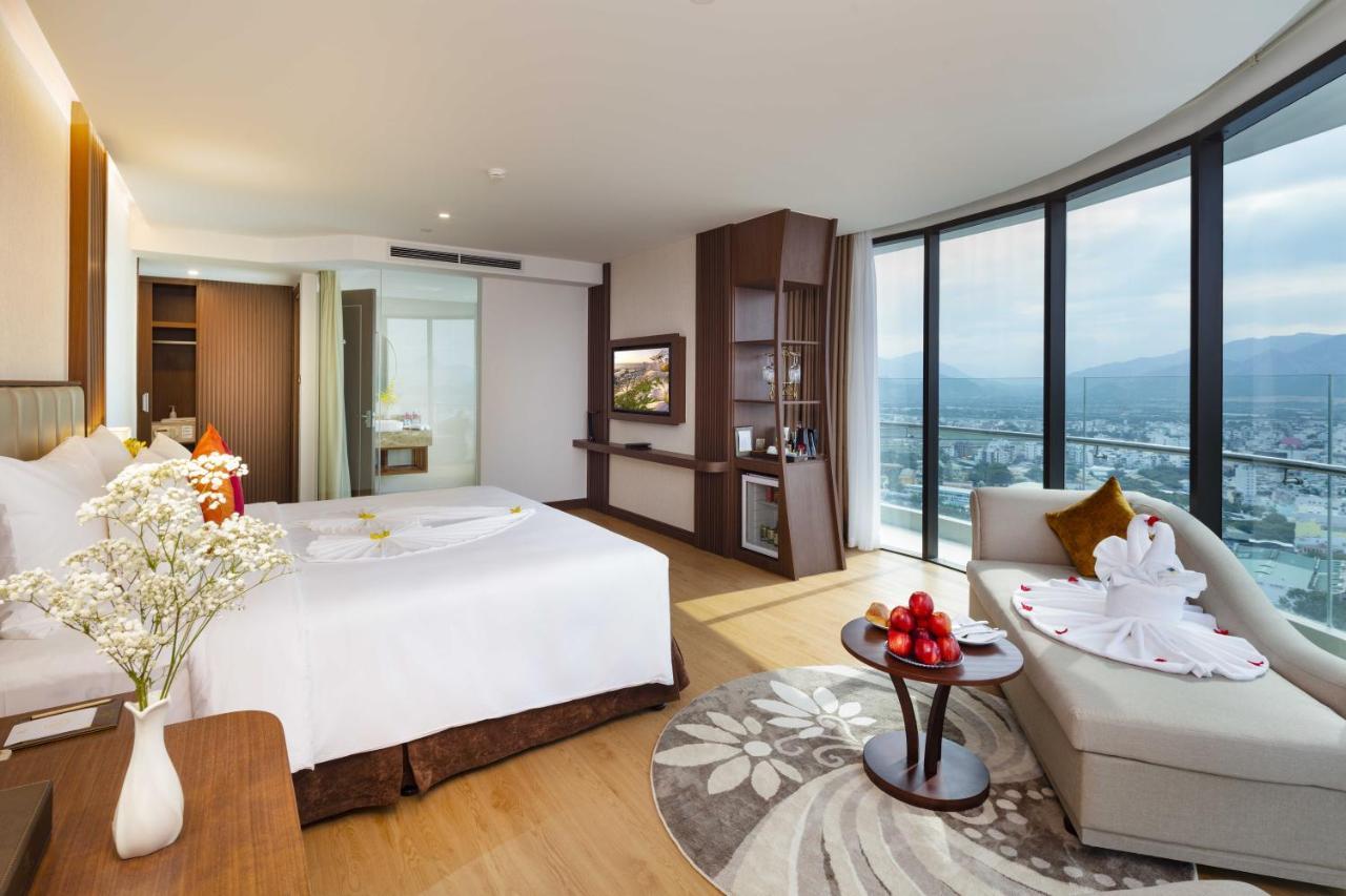 Regalia Gold 5* Nha Trang