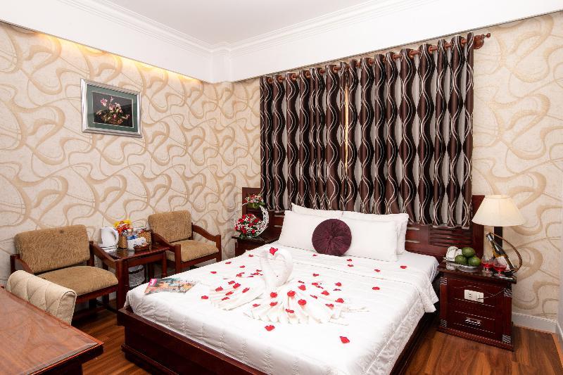 Khách sạn Khách Sạn&spa Rosa 3*
