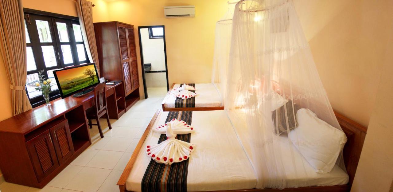 Hotel Song Bien Xanh 2*